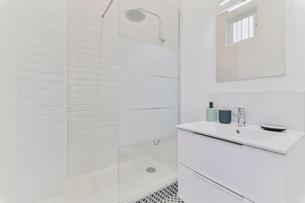 Renovated Design Apartment In Montparnasse Paříž Exteriér fotografie